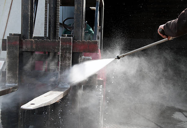 Best Driveway Pressure Washing  in Seffner, FL